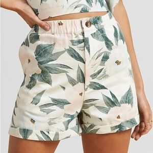 Billabong Women’s Floral Shorts Size 24
